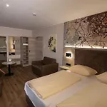 Отель Hotel-restaurant Dimmer - Mullerthal Валандорф-Пон