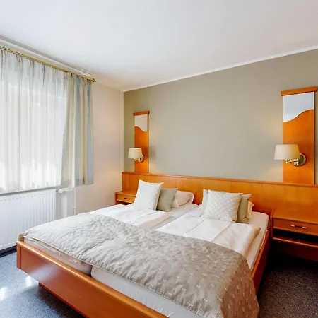 Отель Hotel-restaurant Dimmer - Mullerthal 4*