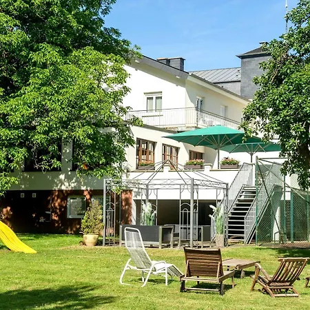 Отель Hotel-restaurant Dimmer - Mullerthal Валандорф-Пон