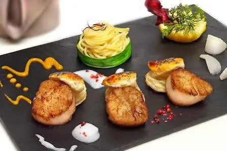 Отель Logis Hotel-restaurant Dimmer 4*