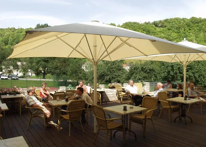 מלון Hotel-restaurant Dimmer - Mullerthal 4*